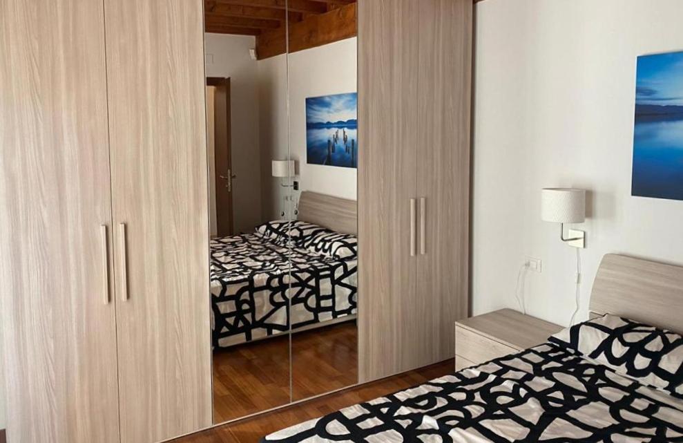 The Flowers - Apartments With Private Garden In Residence With Pool Manerba del Garda Eksteriør bilde