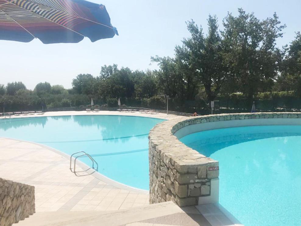 The Flowers - Apartments With Private Garden In Residence With Pool Manerba del Garda Eksteriør bilde